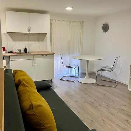 Miko Next To Castle District Διαμέρισμα *